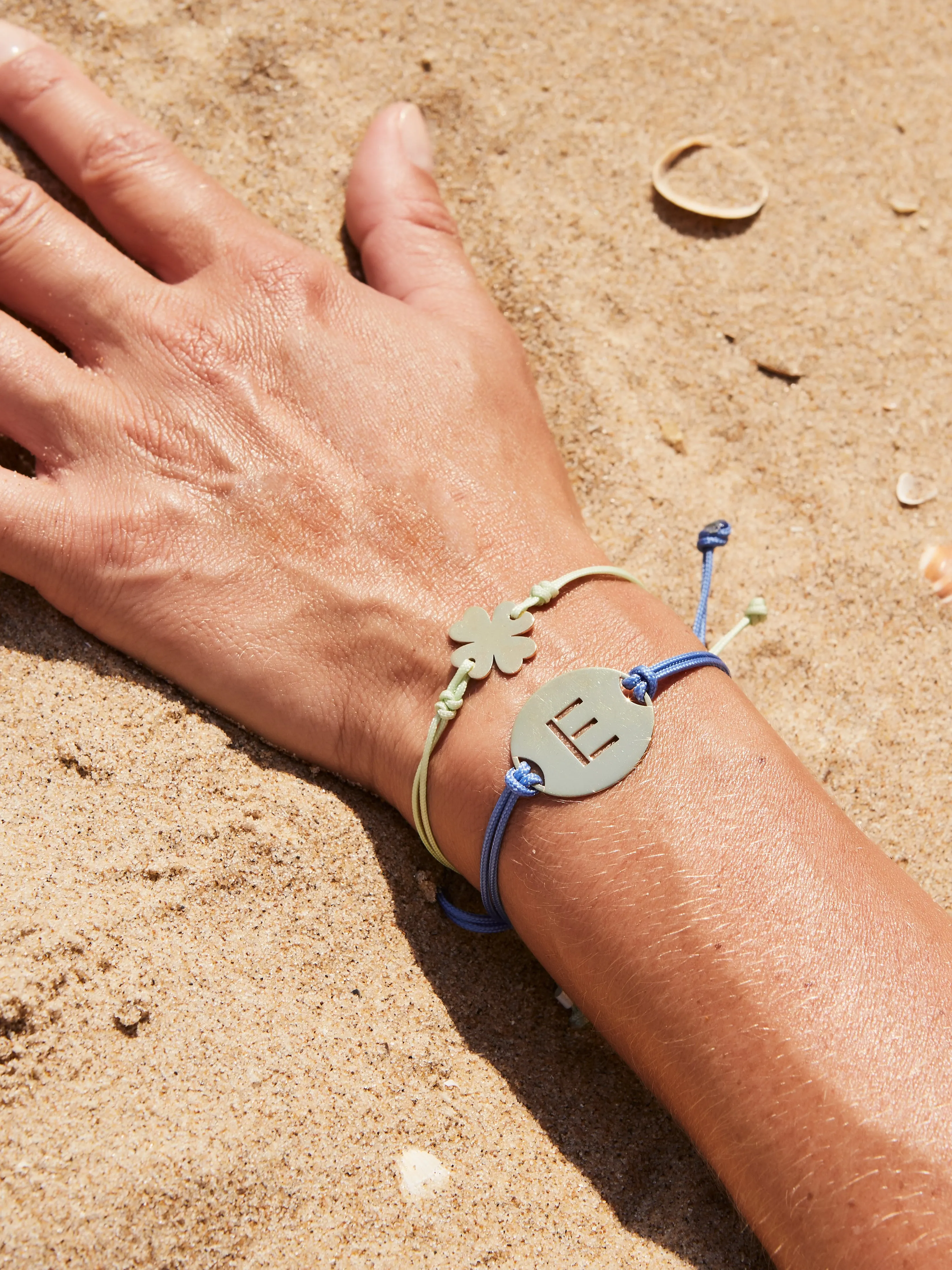 Rope bracelet with coin letter